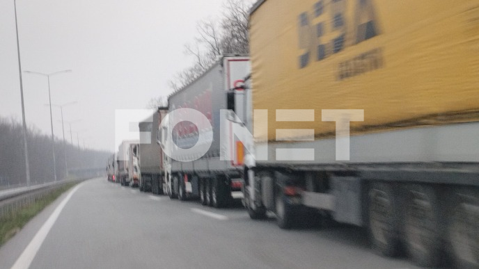 Na Batrovcima čekanje 15 sati